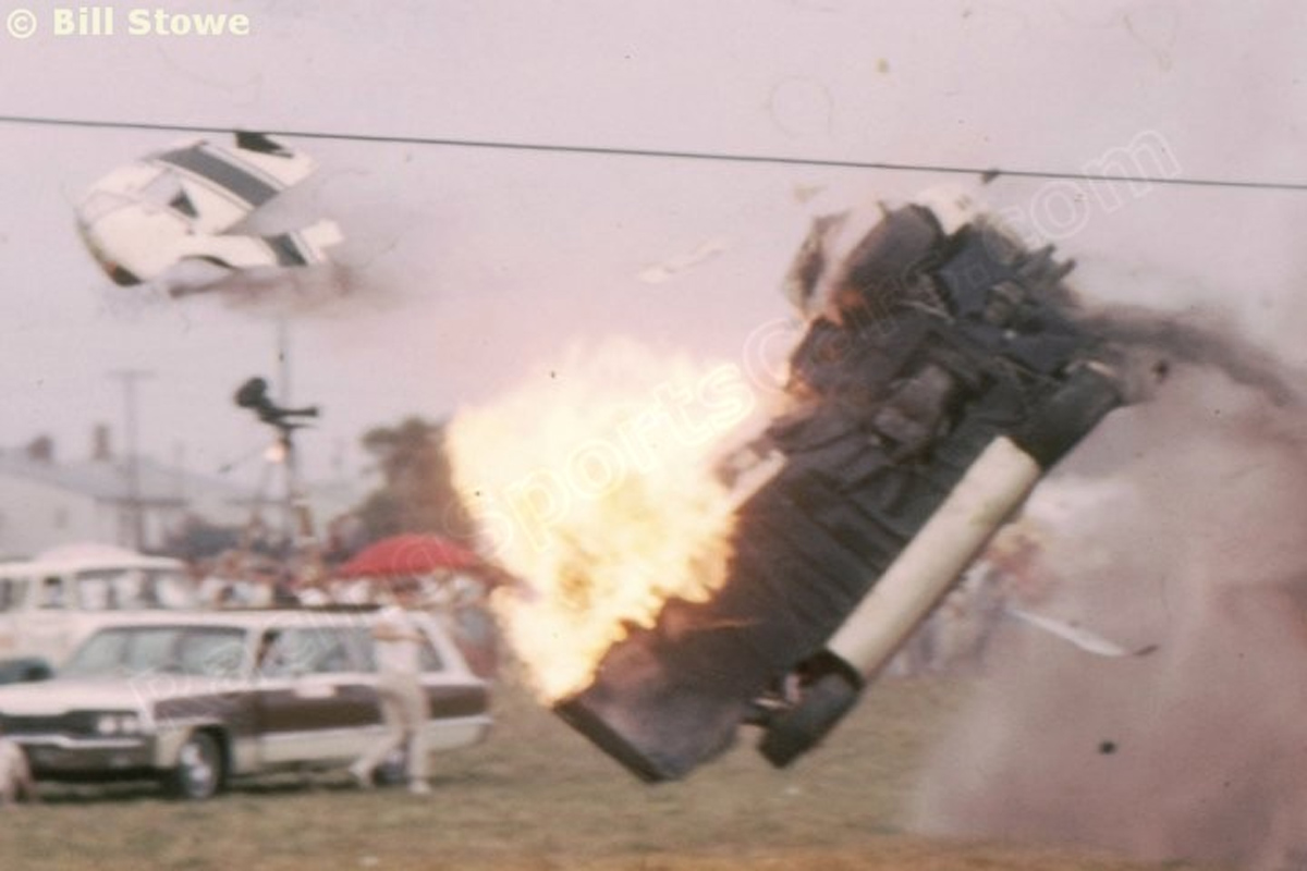 100-000b-chassis-1000-no18-seb-66-crashing-jpg.66078