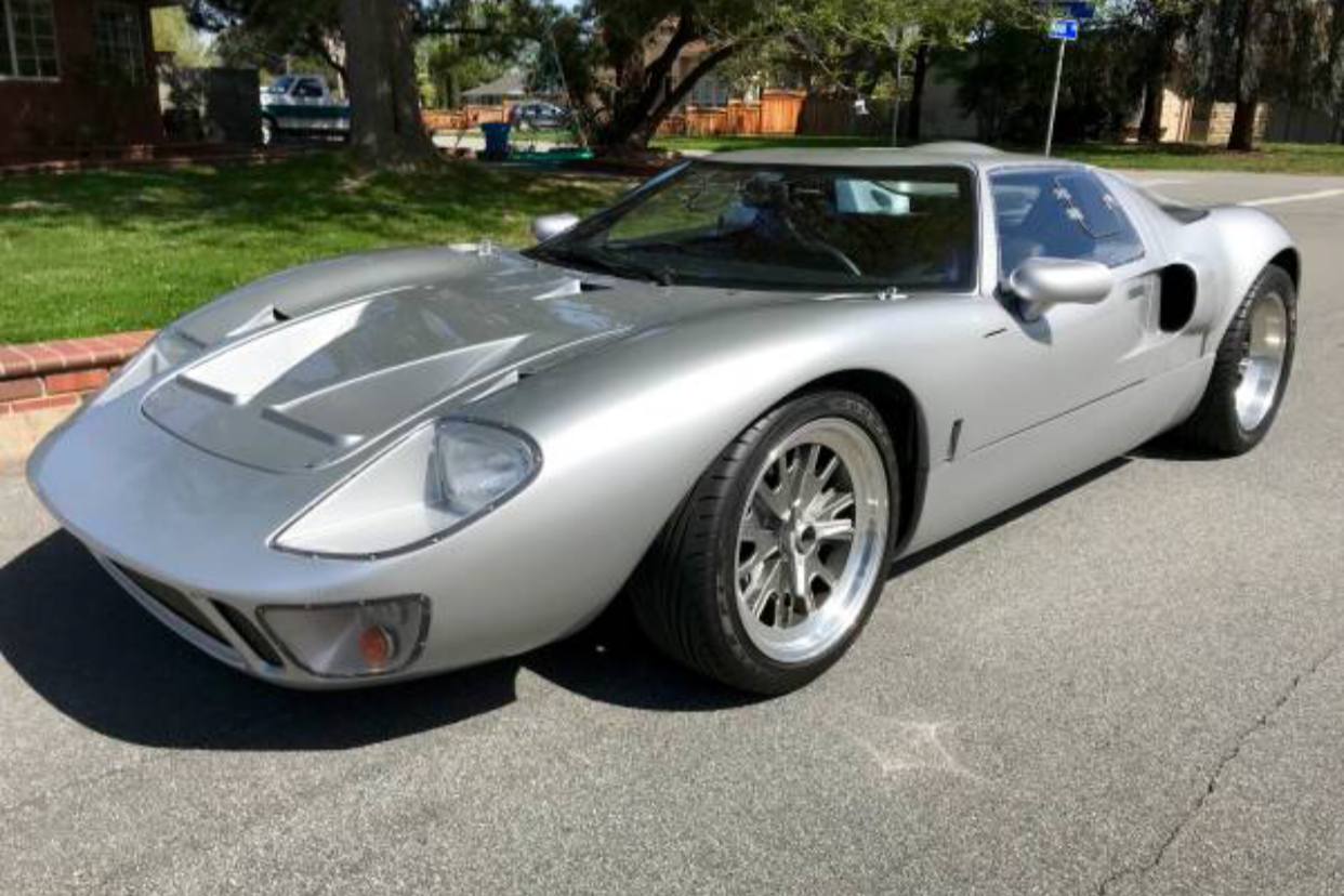 1966_ford_gt_40_1609937358bffabbf2e17DA8C901-1C60-43FB-BB3B-260DCEE80D82.png