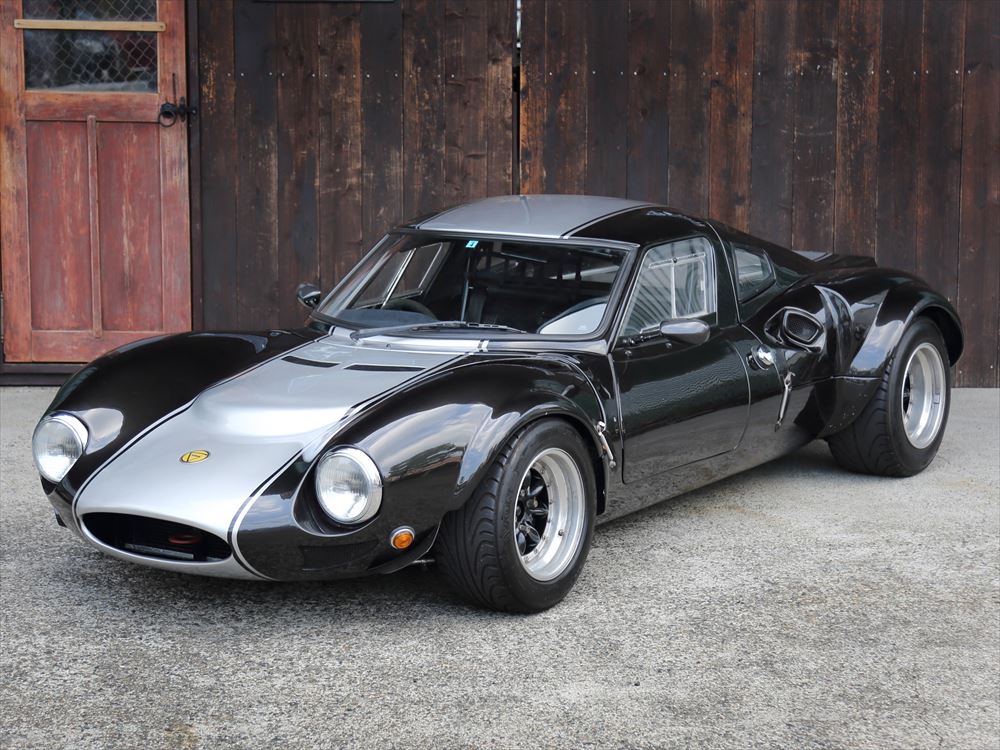 1967 Dare G12 reproduction. the Walklitts brothers, Japanese car with flares.jpg