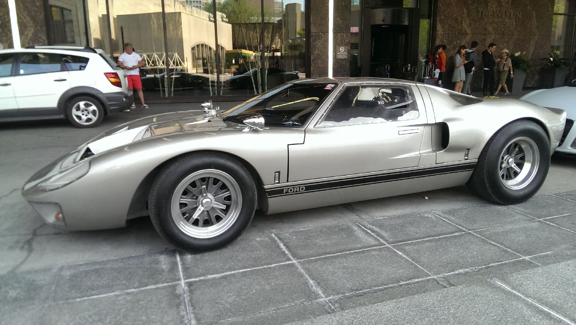 CAV GT40 s1.jpg