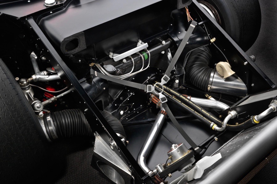 Ford-GT40-1966-front-chassis-detail-900x600.jpeg