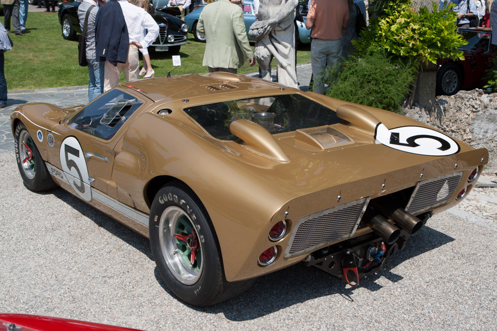 Ford-GT40-Mk-II-8173.jpg