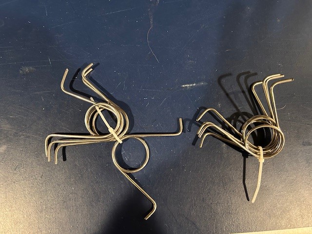 gt wheel clips.jpg