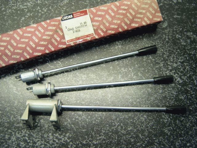 GT40 Column Flasher Switches 01.jpg