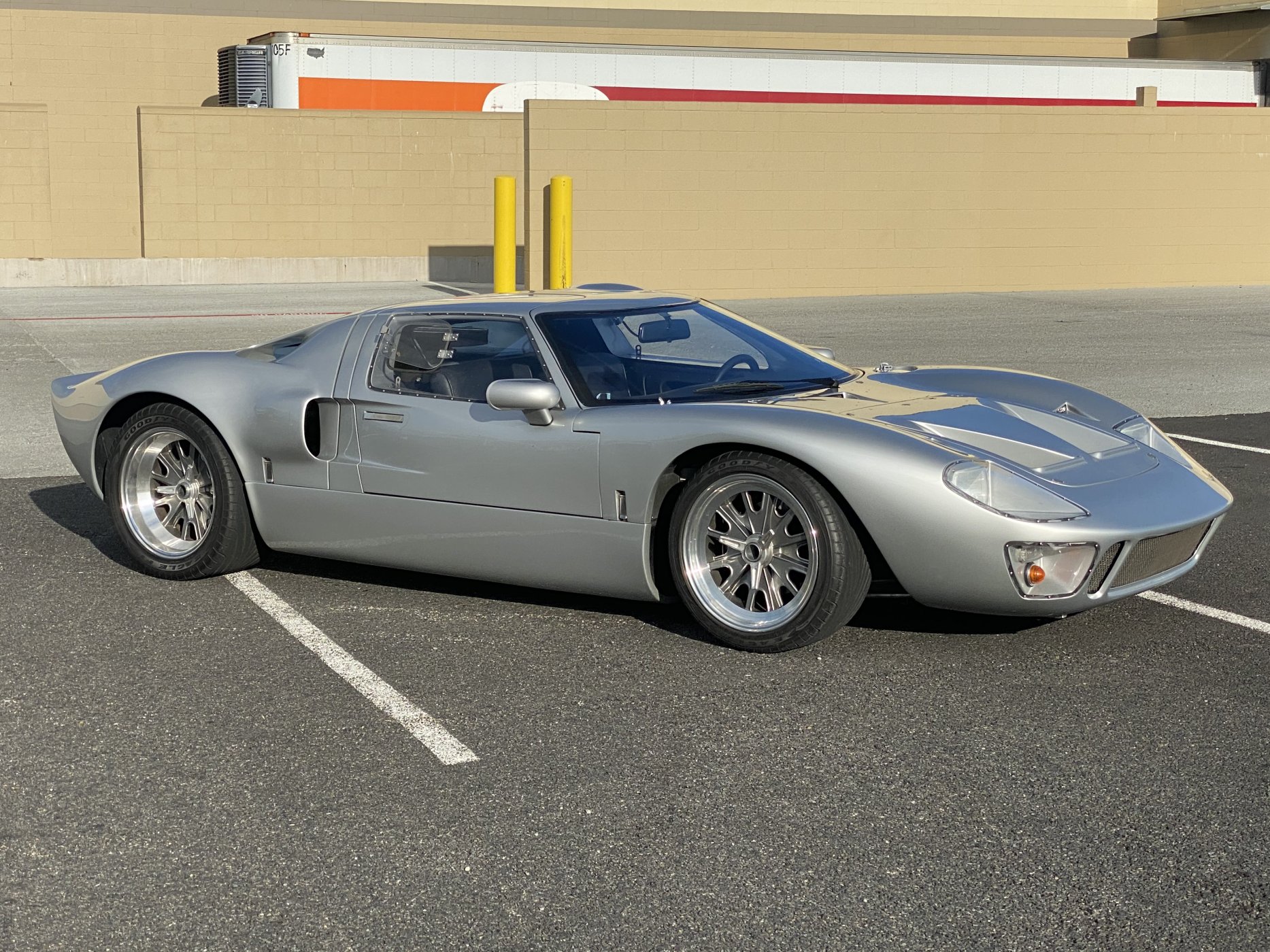 gt40.jpg