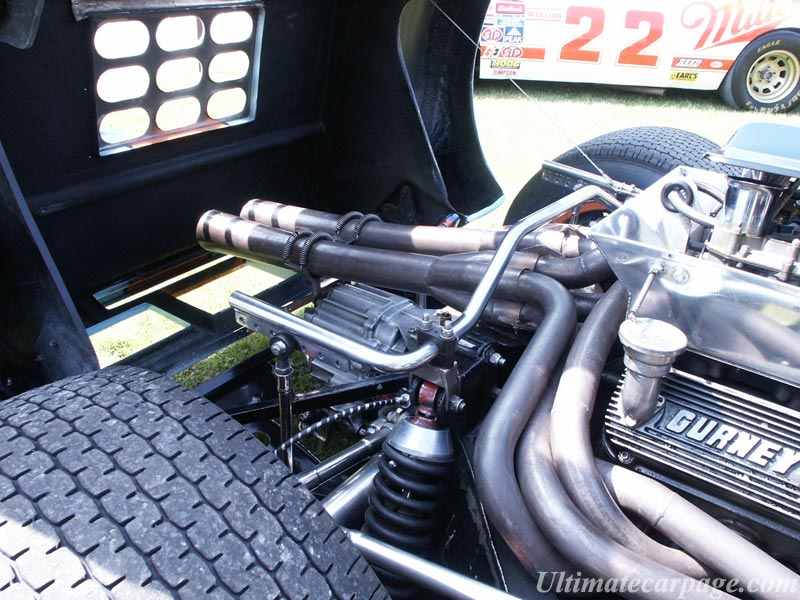 gt40_1075_enginebay02.jpg
