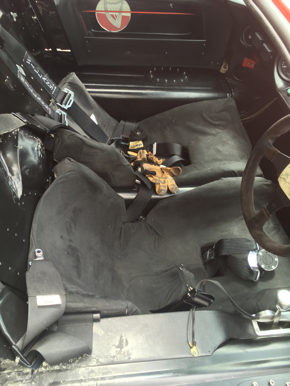 GT40P2240 molded seats  - 1.jpg