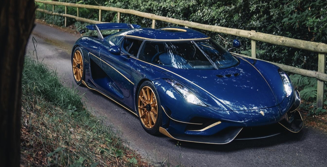 Koenigsegg Agera RS blue & gold 1.jpg