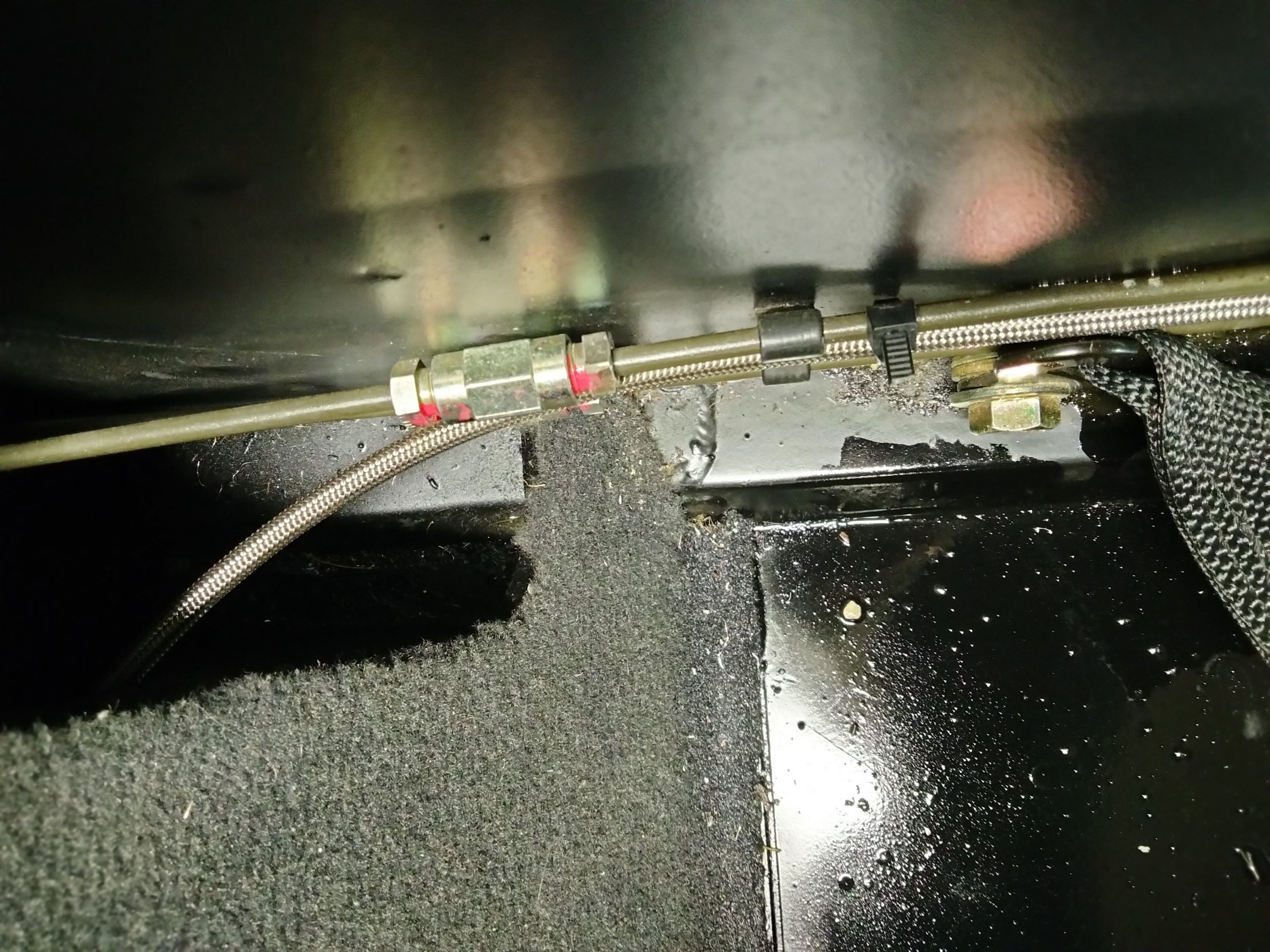 No fluid from bulkhead couplings.jpg