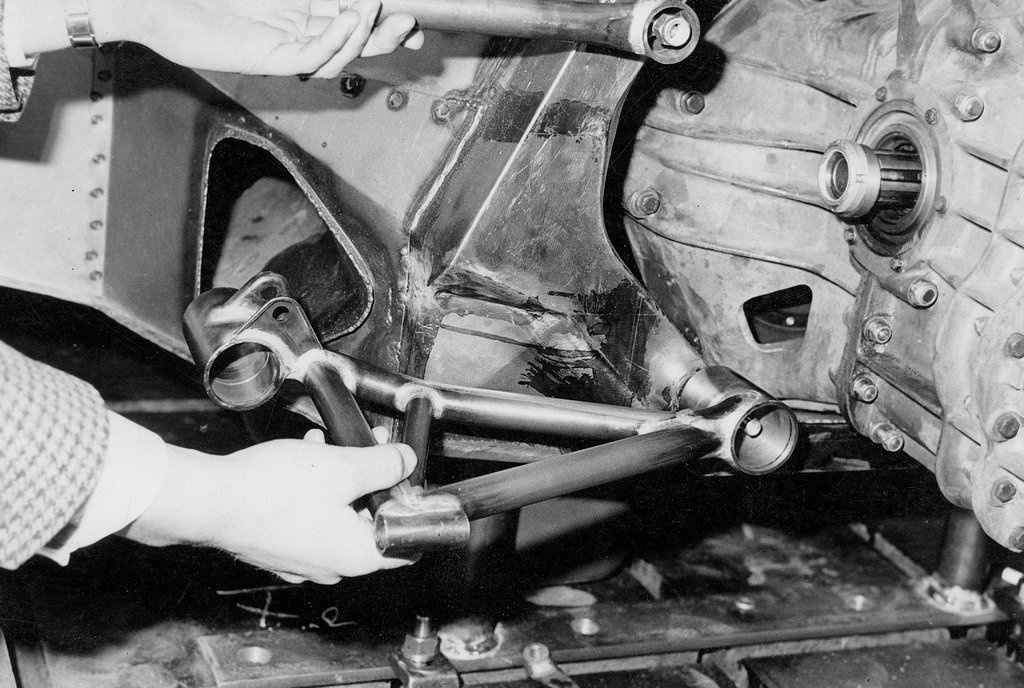 Original Rear Wishbone.jpg
