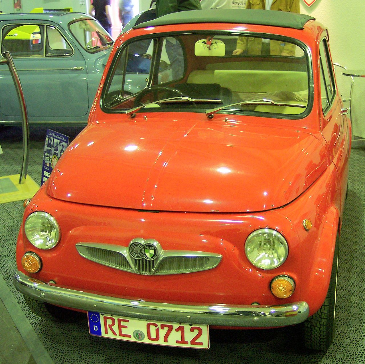 Puch_500_red_v_TCE.jpg