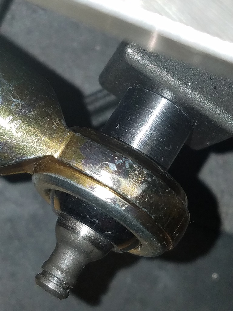 R8_Gated-Shifter_9.jpg