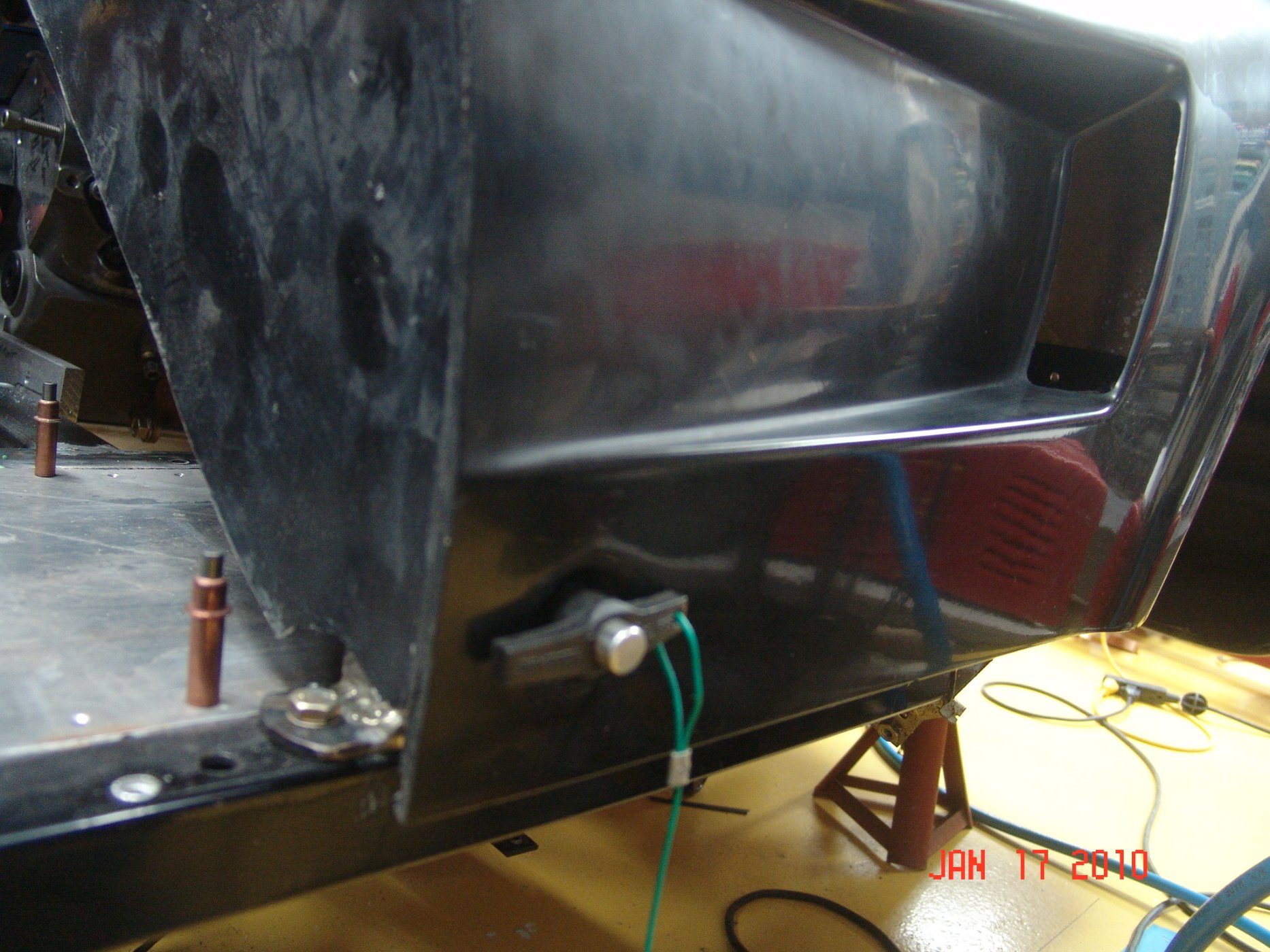 Rear Body Pins 003.JPG