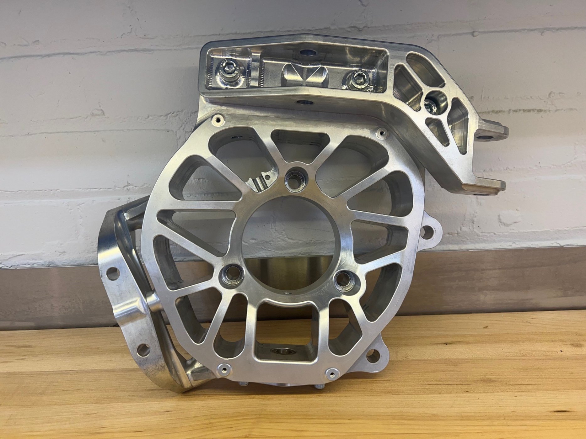 Rear Upright 01.jpg