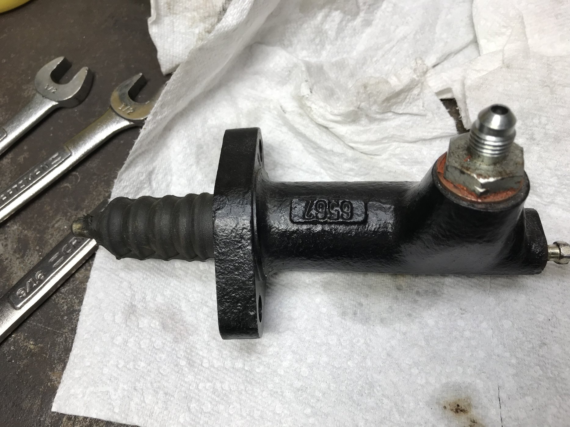 slave cylinder (2).JPG