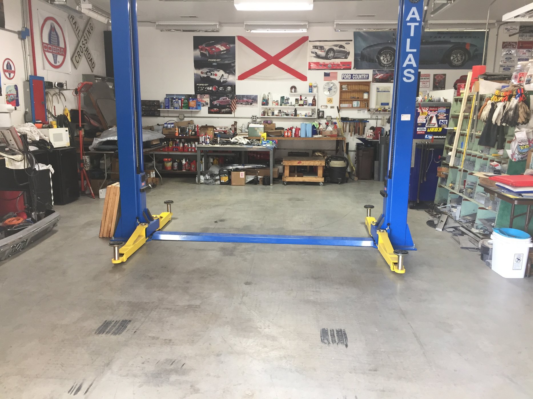 two post lift.JPG